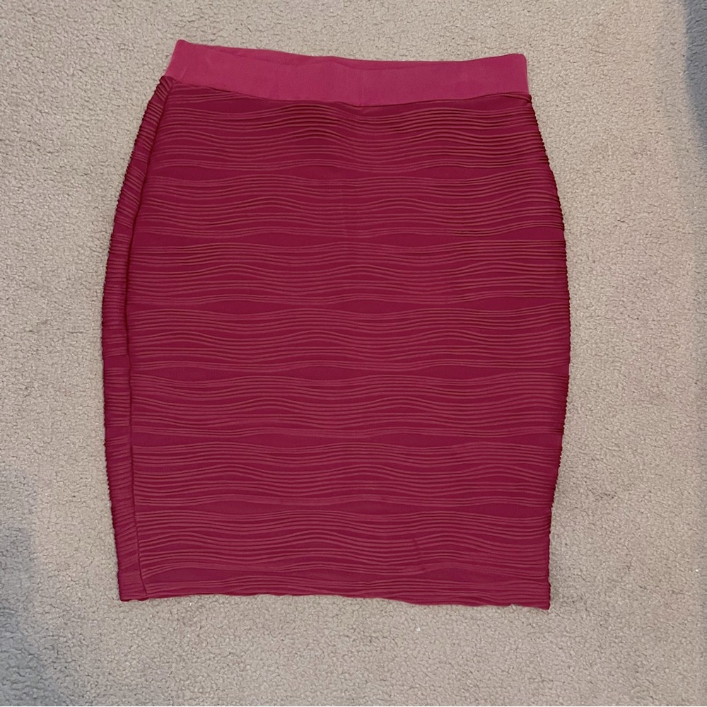 Raspberry stretch pencil skirt